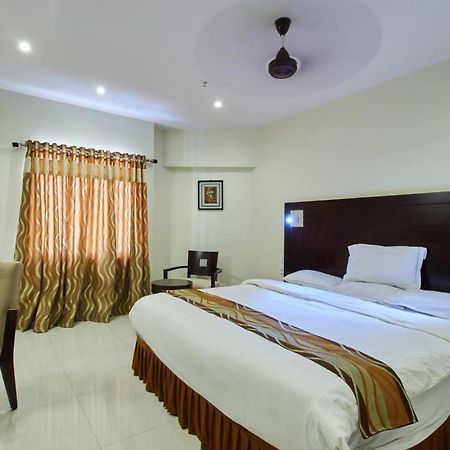 Krishna Residency Hotel Vijayawāda Zewnętrze zdjęcie