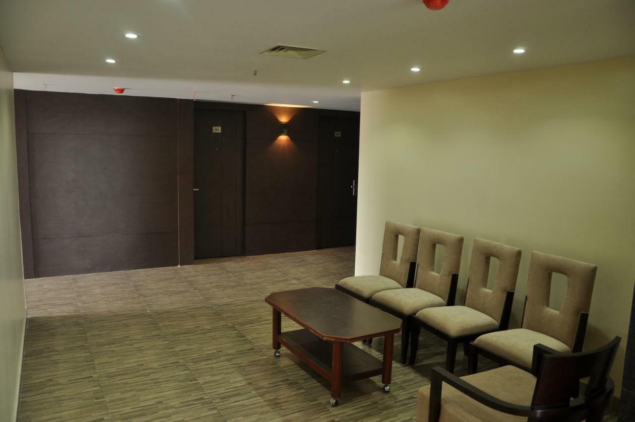 Krishna Residency Hotel Vijayawāda Zewnętrze zdjęcie