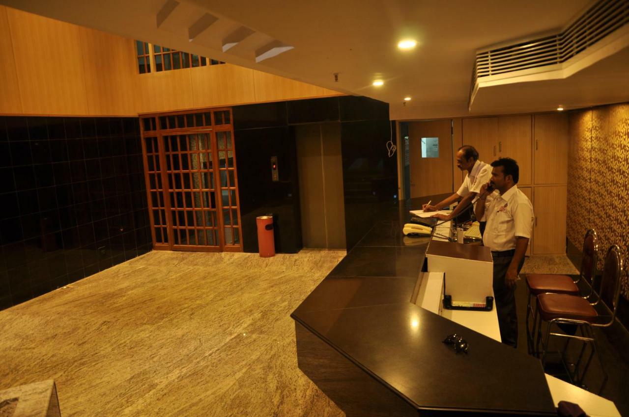 Krishna Residency Hotel Vijayawāda Zewnętrze zdjęcie